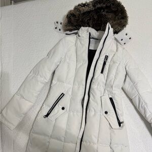 Women's White Quilted Coat with Faux Fur Hood